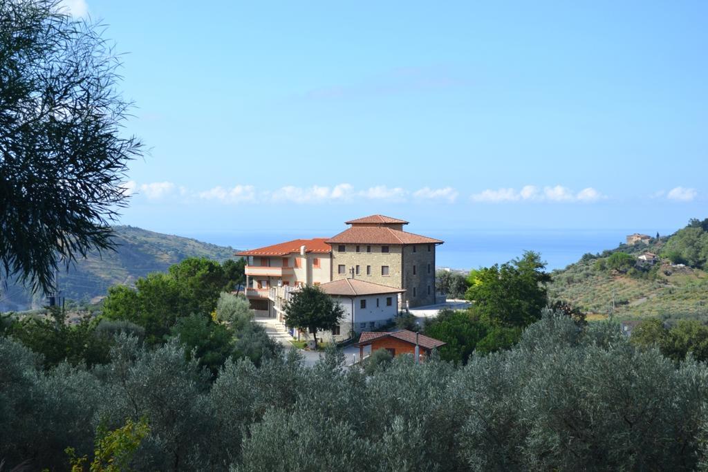 Agriturismo U' Casinu Da Scala كامبورا سان جيوفاني المظهر الخارجي الصورة